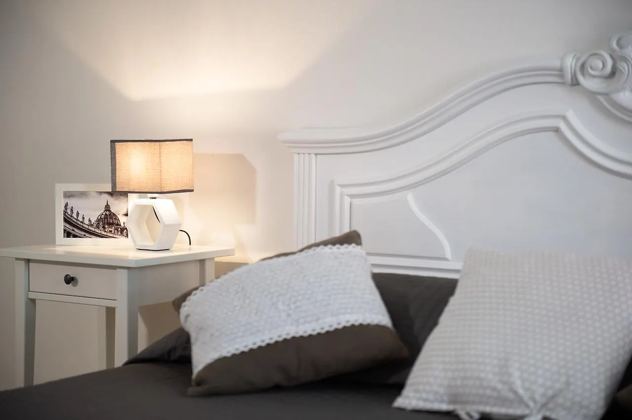 House Bonifacio Apartment Rome 0*,  Italy